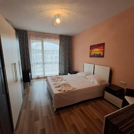 Hotel Seasons 3-2